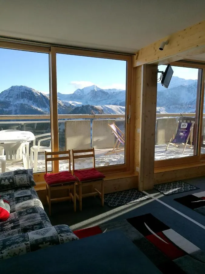 Appartement La Plagne Aime 2000: Ski-in/Ski-out with City Views Macot-la-Plagne Apartment