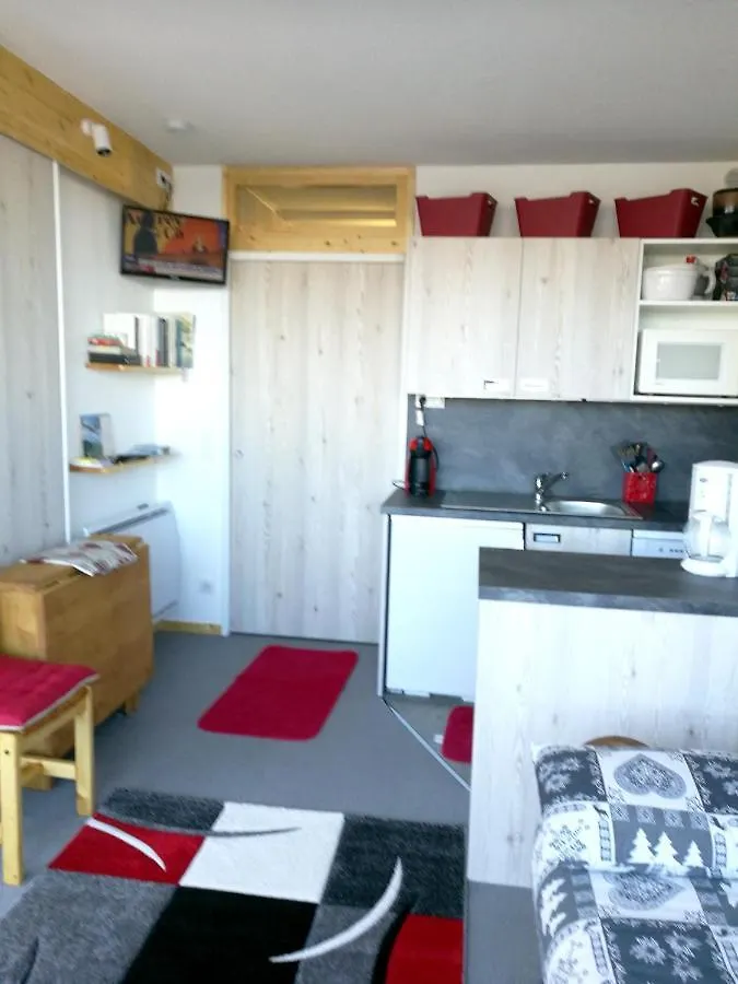 Apartment Appartement La Plagne Aime 2000: Ski-in/Ski-out with City Views Macot-la-Plagne France
