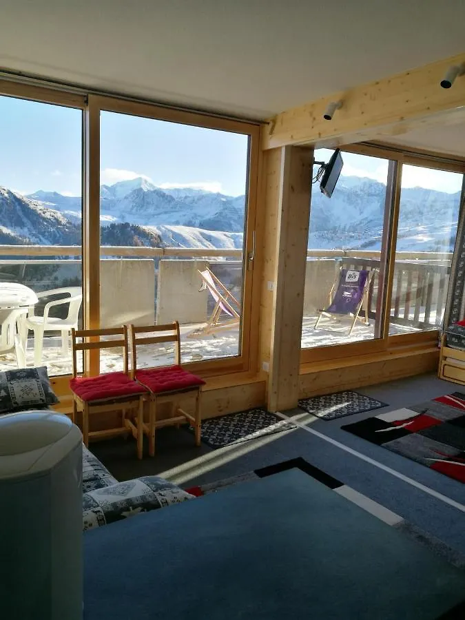 Appartement La Plagne Aime 2000: Ski-in/Ski-out with City Views Macot-la-Plagne 0*,